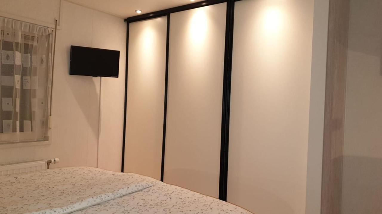 Chalet Buutengeweun, Met Luxe Jacuzzi En Tonsauna Sint Annaland Zewnętrze zdjęcie
