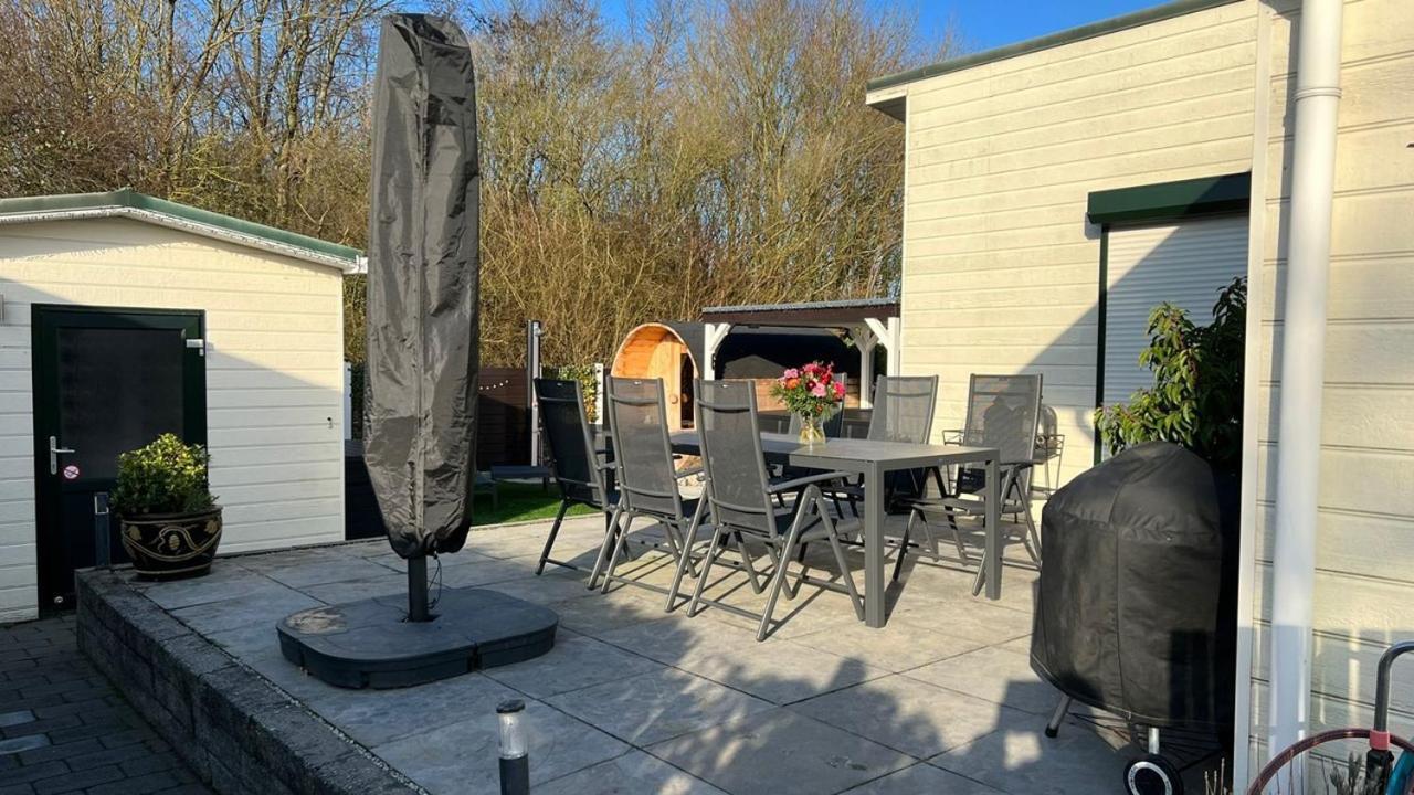 Chalet Buutengeweun, Met Luxe Jacuzzi En Tonsauna Sint Annaland Zewnętrze zdjęcie
